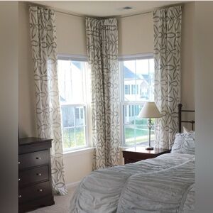 ISO West Elm 96-108” Geometric Floral Print Curtains White Grey Panels